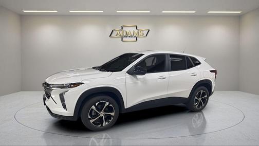 Summit White 2026 Chevrolet Trax FWD 1RS