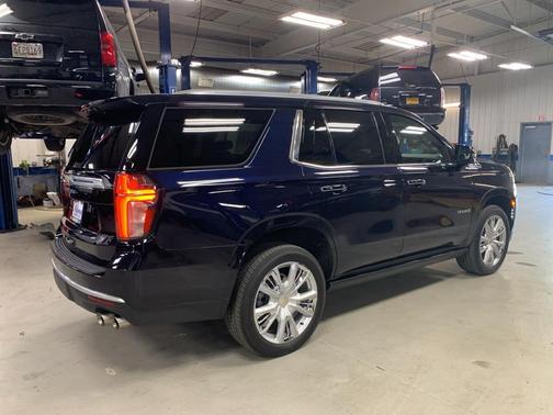 2024 Chevrolet Tahoe 4WD High Country