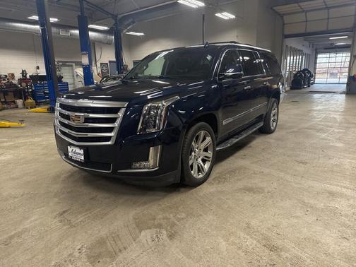 2019 Cadillac Escalade ESV Luxury