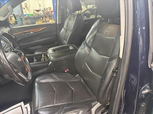 2019 Cadillac Escalade ESV Luxury