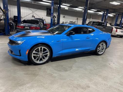 2022 Chevrolet Camaro RWD Coupe LT1