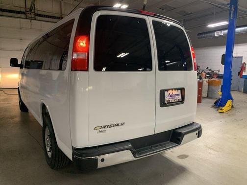 Summit White 2025 Chevrolet Express 3500 RWD 3500 Extended Wheelbase LT