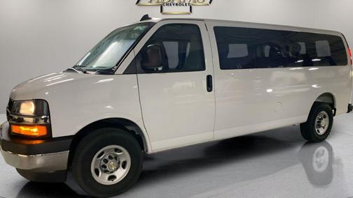 Summit White 2025 Chevrolet Express 3500 RWD 3500 Extended Wheelbase LT