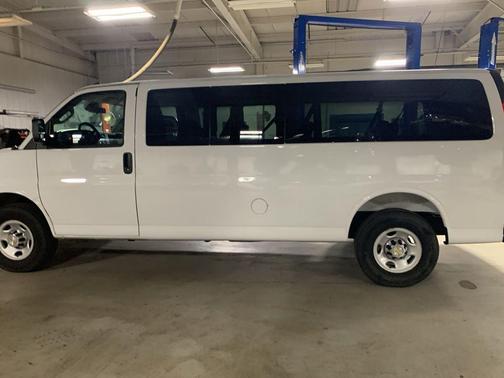 Summit White 2025 Chevrolet Express 3500 RWD 3500 Extended Wheelbase LT