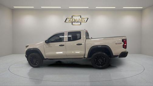 White Sands 2026 Chevrolet Colorado Trail Boss