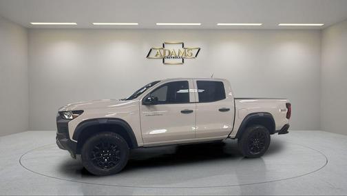 White Sands 2026 Chevrolet Colorado Trail Boss