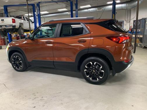 Dark Copper Metallic 2021 Chevrolet Trailblazer LT