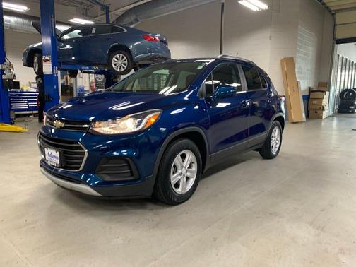 Pacific Blue Metallic 2019 Chevrolet Trax LT
