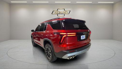 Radiant Red Tintcoat 2026 Chevrolet Traverse AWD Z71