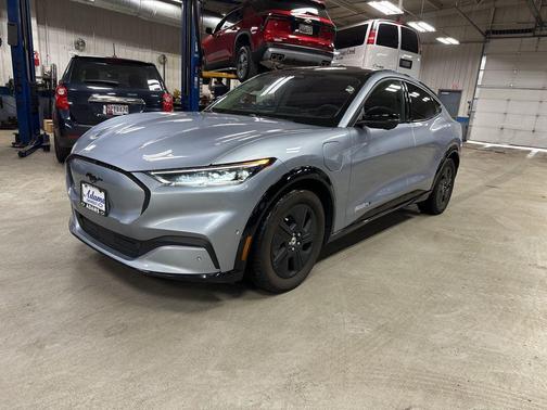 2022 Ford Mustang Mach-E California Route 1