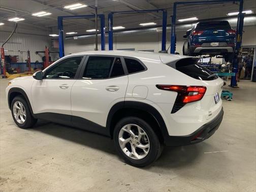 2025 Chevrolet Trax LS
