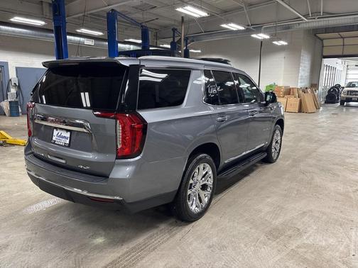 2022 GMC Yukon SLT