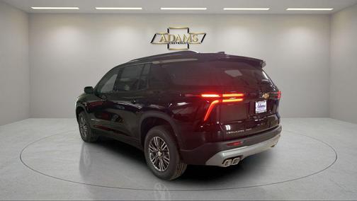 Black Metallic 2026 Chevrolet Traverse LT