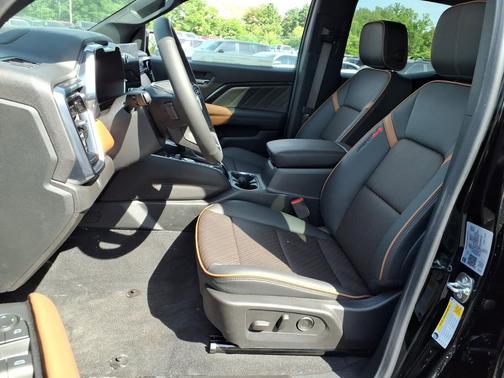 Onyx Black 2026 GMC Canyon AT4
