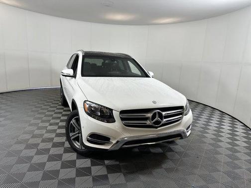 2017 Mercedes-Benz GLC 300 4MATIC