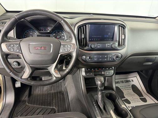 Desert Sand Metallic 2022 GMC Canyon AT4