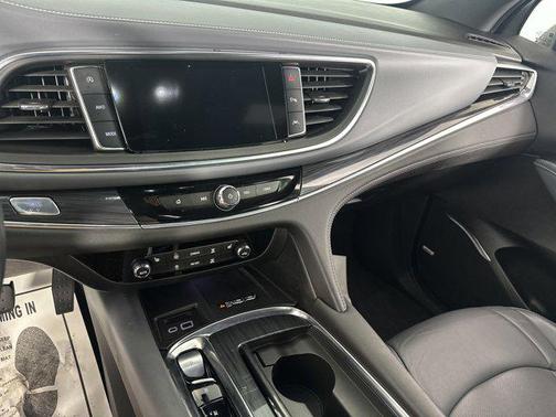 2023 Buick Enclave Essence AWD