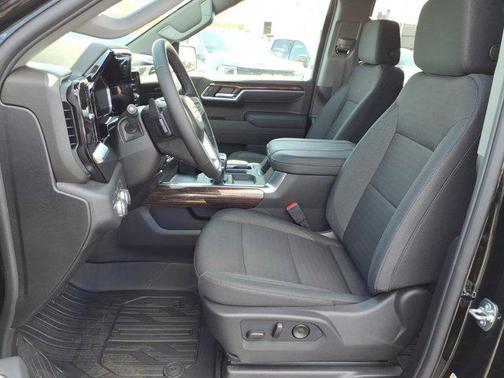 Onyx Black 2026 GMC Sierra 1500 Elevation
