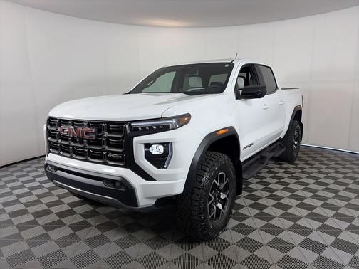 Summit White 2025 GMC Canyon AT4