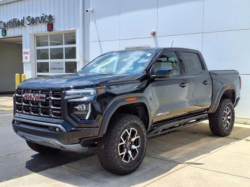 2025 GMC Canyon Base