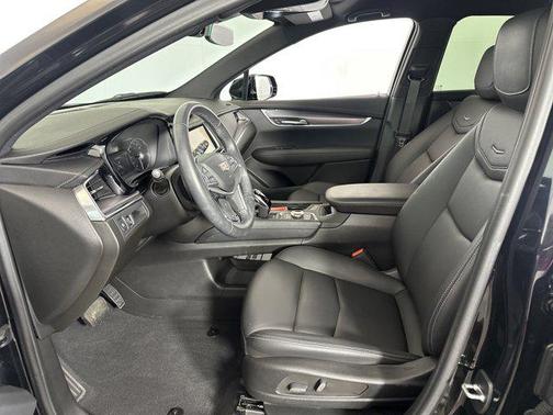 2022 Cadillac XT5 Luxury