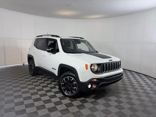 Alpine White Clearcoat 2023 Jeep Renegade Upland