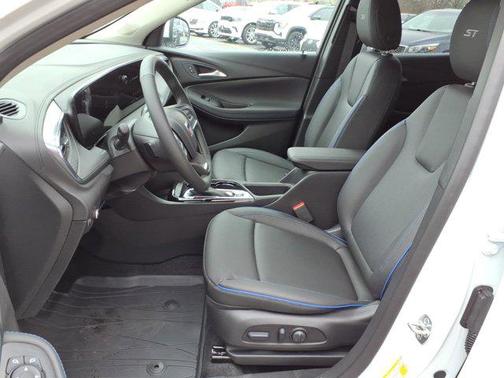 Summit White 2026 Buick Encore GX Sport Touring
