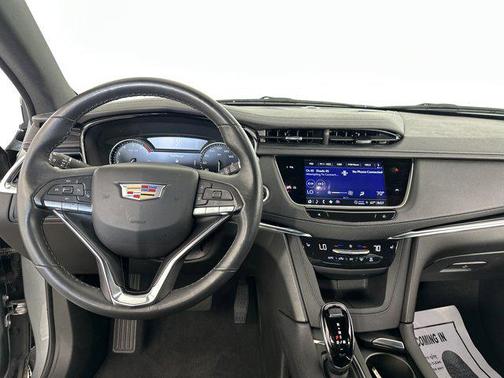 2023 Cadillac XT6 Luxury AWD
