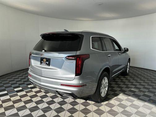 2023 Cadillac XT6 Luxury AWD