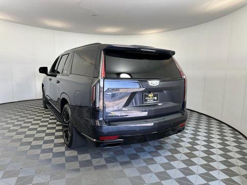2023 Cadillac Escalade ESV Sport Platinum