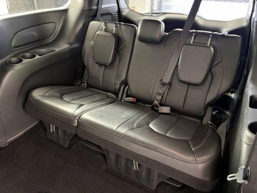 2025 Chrysler Pacifica L