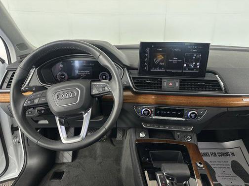 2023 Audi Q5 45 S line Prestige