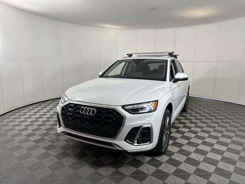 2023 Audi Q5 45 S line Prestige