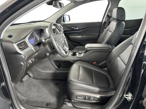 2022 GMC Acadia AWD SLT