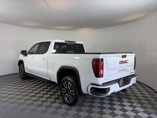 Summit White 2024 GMC Sierra 1500 AT4