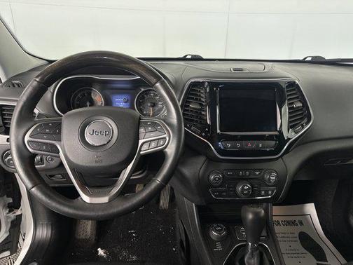 2019 Jeep Cherokee Overland