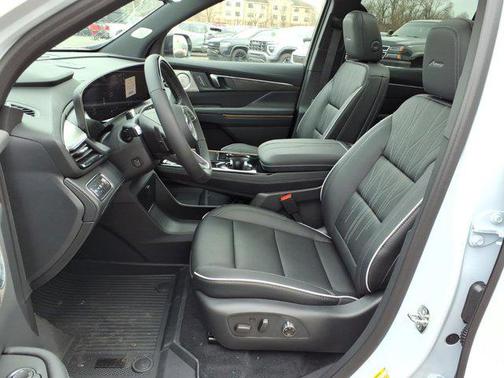 iridescent white tricoat 2026 Buick Enclave Avenir FWD