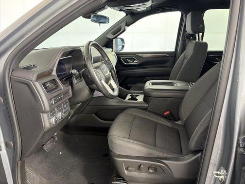 2022 GMC Yukon XL SLE