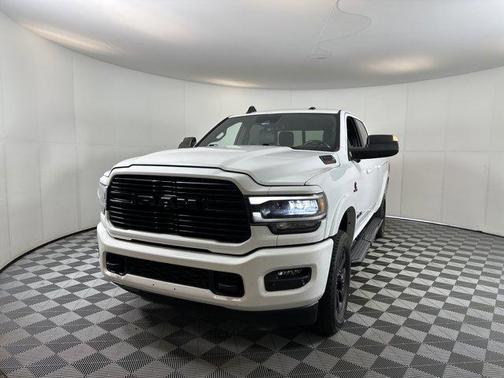 2022 RAM 2500 Laramie Crew Cab 4x4 6'4' Box