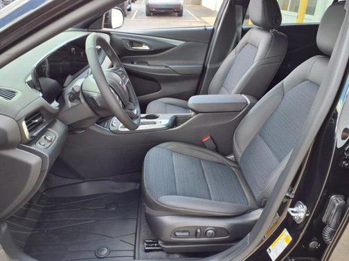 2025 Buick Envista Preferred FWD