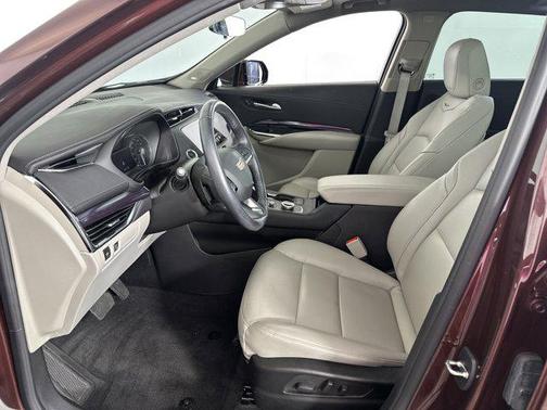 2023 Cadillac XT4 Luxury