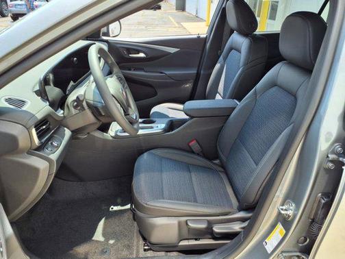2025 Buick Envista Preferred FWD