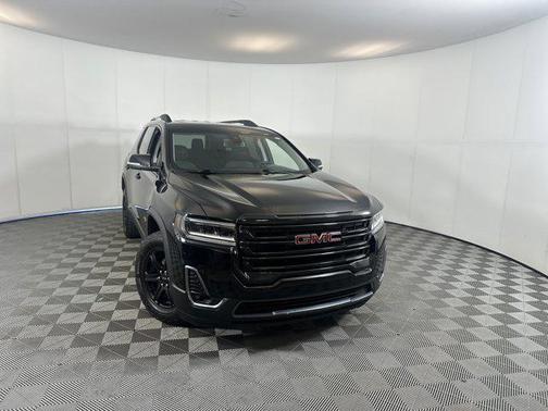 2022 GMC Acadia AWD AT4