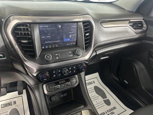 2022 GMC Acadia AWD AT4