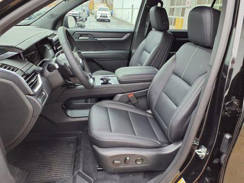 2026 GMC Acadia Elevation AWD