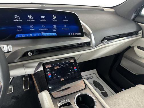 2026 Cadillac VISTIQ Luxury