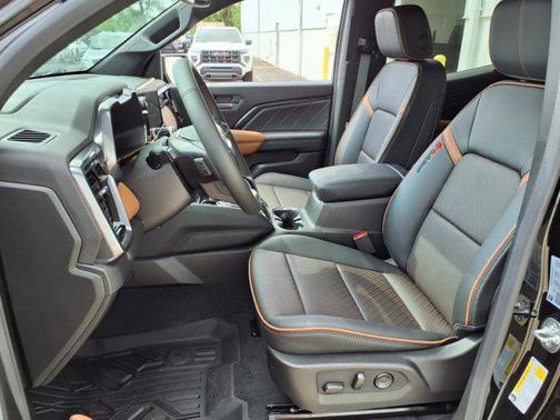 2025 GMC Canyon Base