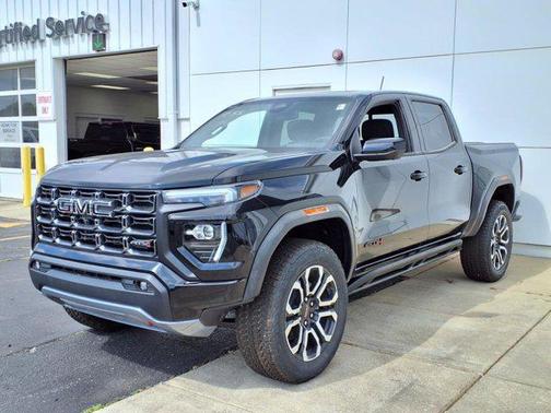 2025 GMC Canyon Base