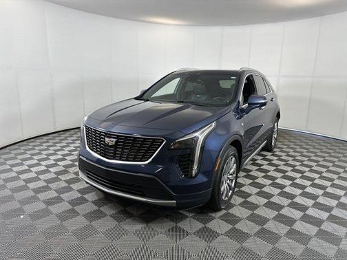 2022 Cadillac XT4 Premium Luxury