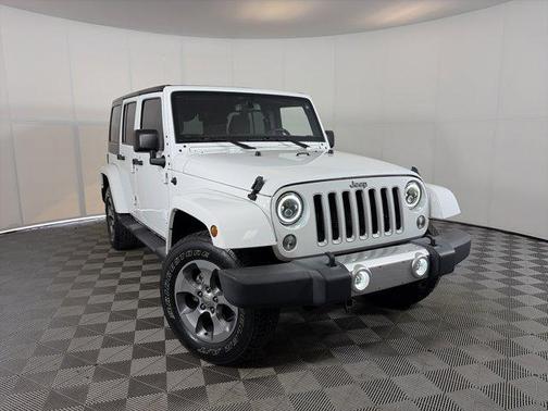 Bright White 2018 Jeep Wrangler JK Unlimited Sahara